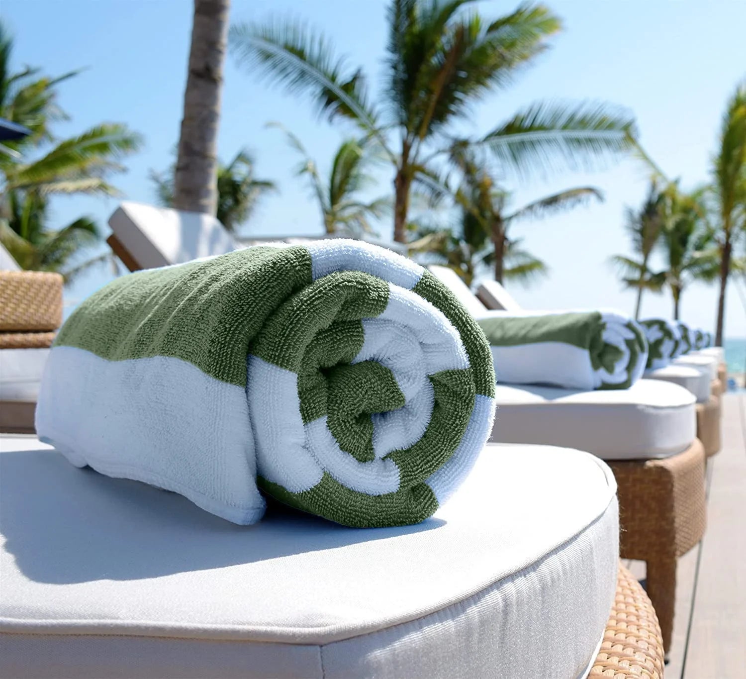 (2 Pack)  Beach Towels Oversized Green Cabana Stripe Cotton Bath Towel Large - Luxury Plush Thick Hotel Swim Pool Towels for Adults Super Absorbent Quick Dry - 35X70 Green [2 Pack]
